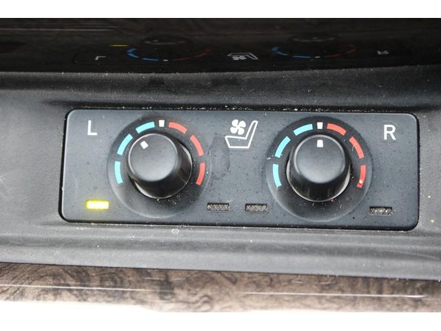 アルファードハイブリッド エグゼクティブラウンジＳ　後期型　純正１０．５型ナビ　フルセグＴＶ　ＪＢＬサウンドシステム　サンルーフ　後席モニター　レーダークルーズコントロール　ＥＴＣ２．０　全周囲カメラ　純正１７インチアルミホイール　黒革シート（6枚目）