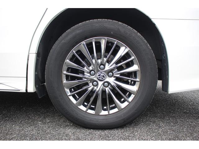 アルファードハイブリッド エグゼクティブラウンジＳ　後期型　純正１０．５型ナビ　フルセグＴＶ　ＪＢＬサウンドシステム　サンルーフ　後席モニター　レーダークルーズコントロール　ＥＴＣ２．０　全周囲カメラ　純正１７インチアルミホイール　黒革シート（23枚目）