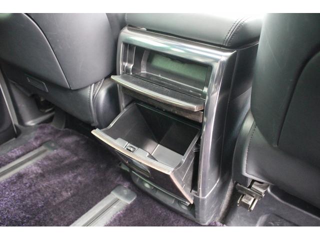 アルファードハイブリッド エグゼクティブラウンジＳ　後期型　純正１０．５型ナビ　フルセグＴＶ　ＪＢＬサウンドシステム　サンルーフ　後席モニター　レーダークルーズコントロール　ＥＴＣ２．０　全周囲カメラ　純正１７インチアルミホイール　黒革シート（67枚目）