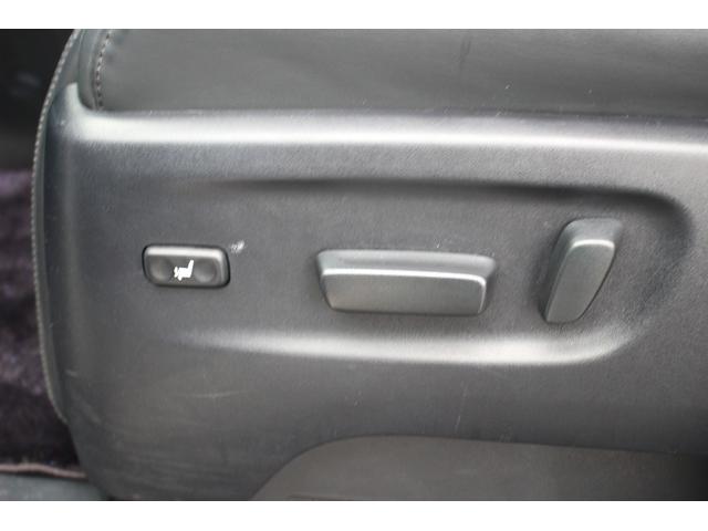 アルファードハイブリッド エグゼクティブラウンジＳ　後期型　純正１０．５型ナビ　フルセグＴＶ　ＪＢＬサウンドシステム　サンルーフ　後席モニター　レーダークルーズコントロール　ＥＴＣ２．０　全周囲カメラ　純正１７インチアルミホイール　黒革シート（71枚目）