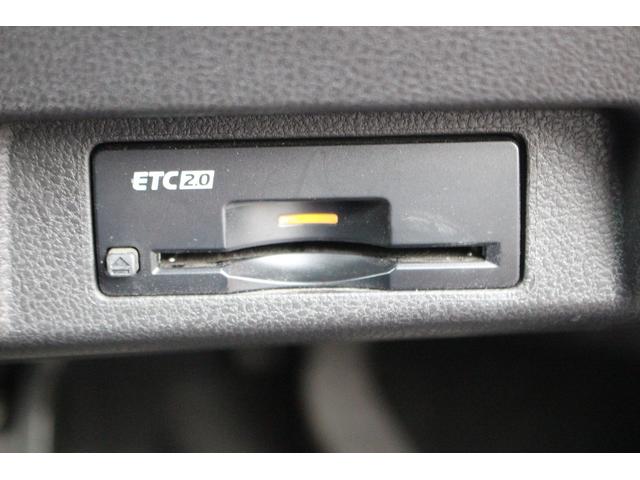 リーフ e+ X 禁煙車 BOSEサウンド 純正9型ナビ フルセグTV バックカメラ 温冷肌革 オートクルーズコントロール 衝突軽減 ETC2.0 Applecarplay ステアリングヒーター LEDヘッドライト(12枚目)