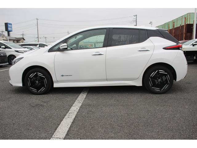 リーフ e+ X 禁煙車 BOSEサウンド 純正9型ナビ フルセグTV バックカメラ 温冷肌革 オートクルーズコントロール 衝突軽減 ETC2.0 Applecarplay ステアリングヒーター LEDヘッドライト(16枚目)