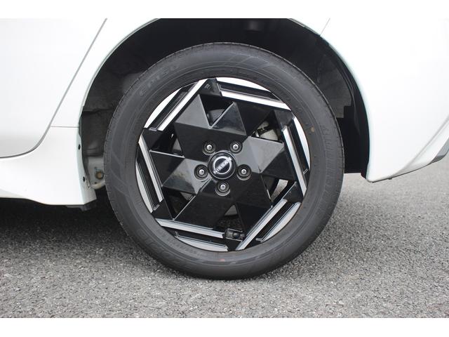 リーフ e+ X 禁煙車 BOSEサウンド 純正9型ナビ フルセグTV バックカメラ 温冷肌革 オートクルーズコントロール 衝突軽減 ETC2.0 Applecarplay ステアリングヒーター LEDヘッドライト(23枚目)