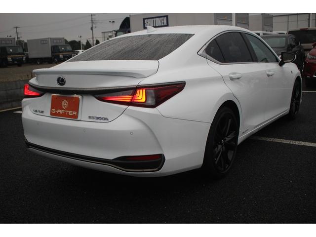 ＥＳ ＥＳ３００ｈ　Ｆスポーツ　後期型　禁煙車　サンルーフ　純正１２型ナビ　フルセグＴＶ　全周囲カメラ　温冷赤革　１オーナー　電動リアゲート　ＥＴＣ２．０　レーダークルーズコントロール　レーンキープアシスト　３眼ＬＥＤヘッドライト（16枚目）