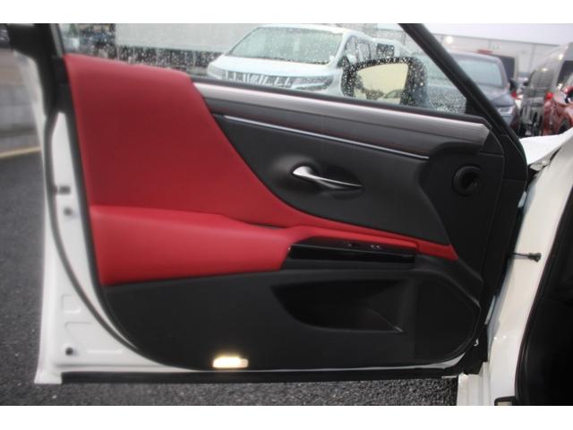ＥＳ ＥＳ３００ｈ　Ｆスポーツ　後期型　禁煙車　サンルーフ　純正１２型ナビ　フルセグＴＶ　全周囲カメラ　温冷赤革　１オーナー　電動リアゲート　ＥＴＣ２．０　レーダークルーズコントロール　レーンキープアシスト　３眼ＬＥＤヘッドライト（40枚目）