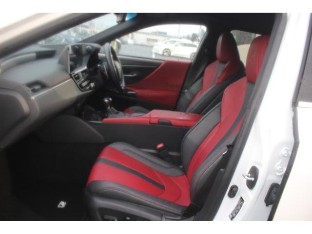 ＥＳ ＥＳ３００ｈ　Ｆスポーツ　後期型　禁煙車　サンルーフ　純正１２型ナビ　フルセグＴＶ　全周囲カメラ　温冷赤革　１オーナー　電動リアゲート　ＥＴＣ２．０　レーダークルーズコントロール　レーンキープアシスト　３眼ＬＥＤヘッドライト（41枚目）