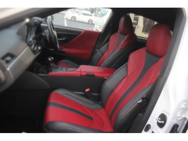 ＥＳ ＥＳ３００ｈ　Ｆスポーツ　後期型　禁煙車　サンルーフ　純正１２型ナビ　フルセグＴＶ　全周囲カメラ　温冷赤革　１オーナー　電動リアゲート　ＥＴＣ２．０　レーダークルーズコントロール　レーンキープアシスト　３眼ＬＥＤヘッドライト（42枚目）