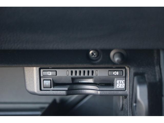 ＲＣ ＲＣ３００ｈ　禁煙車　純正１０．２５インチナビ　フルセグＴＶ　プレミアムサウンドシステム　バックカメラ　黒革シート　レーダークルーズコントロール　ＥＴＣ２．０　シートヒーター　純正１８インチアルミホイール（6枚目）