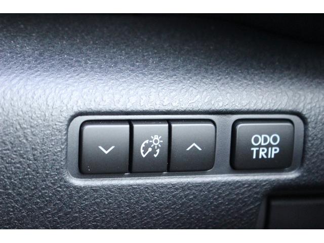 ＲＣ ＲＣ３００ｈ　禁煙車　純正１０．２５インチナビ　フルセグＴＶ　プレミアムサウンドシステム　バックカメラ　黒革シート　レーダークルーズコントロール　ＥＴＣ２．０　シートヒーター　純正１８インチアルミホイール（40枚目）