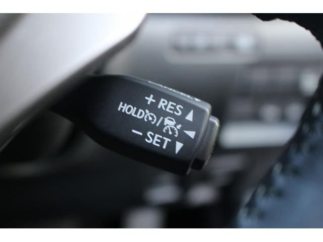 ＲＣ ＲＣ３００ｈ　禁煙車　純正１０．２５インチナビ　フルセグＴＶ　プレミアムサウンドシステム　バックカメラ　黒革シート　レーダークルーズコントロール　ＥＴＣ２．０　シートヒーター　純正１８インチアルミホイール（50枚目）