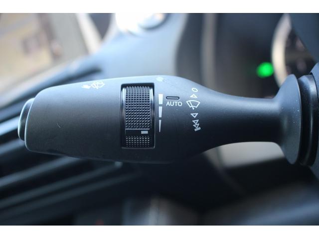 ＲＣ ＲＣ３００ｈ　禁煙車　純正１０．２５インチナビ　フルセグＴＶ　プレミアムサウンドシステム　バックカメラ　黒革シート　レーダークルーズコントロール　ＥＴＣ２．０　シートヒーター　純正１８インチアルミホイール（53枚目）