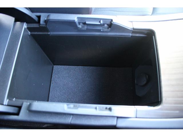 ハリアーハイブリッド Ｚ　後期型　モデリスタフルエアロ　フルセグＴＶ　全周囲カメラ　電動リアゲート　ＪＢＬサウンド　デジタルインナーミラー　ＥＴＣ２．０　パワーシート　レーダークルーズコントロール　レーンキープアシスト（52枚目）