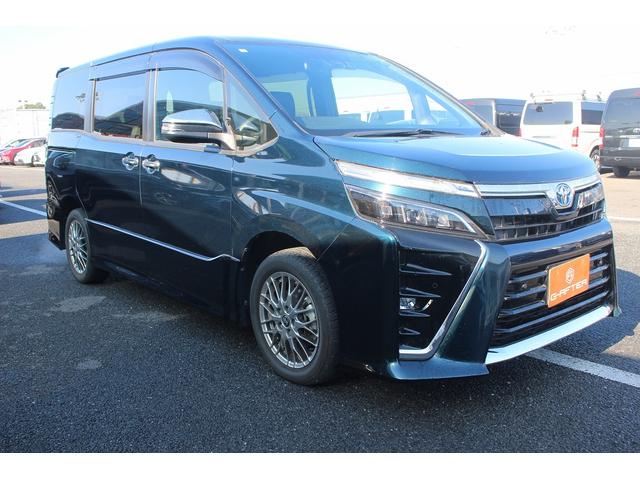 ヴォクシー ハイブリッドＺＳ　煌ＩＩＩ　後期型　禁煙車　純正８インチナビ　フルセグＴＶ　バックカメラ　両側電動スライドドア　ＬＥＤヘッドライト　ＥＴＣ２．０　シートヒーター　クリアランスソナー　純正１６インチアルミホイール　オートクルコン（8枚目）