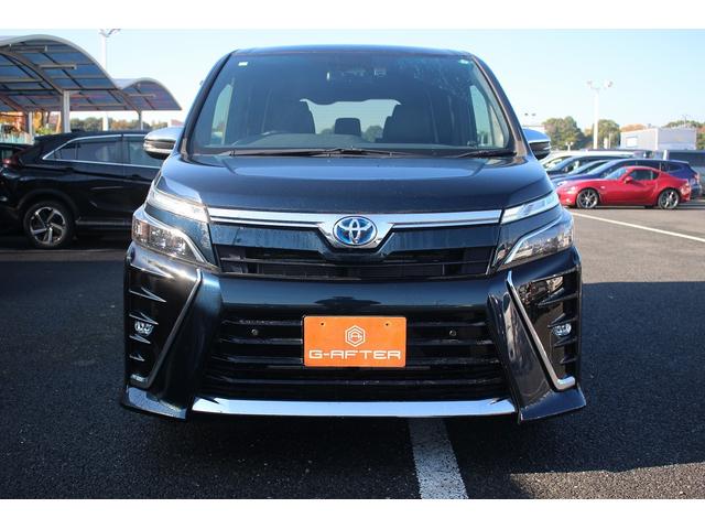 ヴォクシー ハイブリッドＺＳ　煌ＩＩＩ　後期型　禁煙車　純正８インチナビ　フルセグＴＶ　バックカメラ　両側電動スライドドア　ＬＥＤヘッドライト　ＥＴＣ２．０　シートヒーター　クリアランスソナー　純正１６インチアルミホイール　オートクルコン（9枚目）