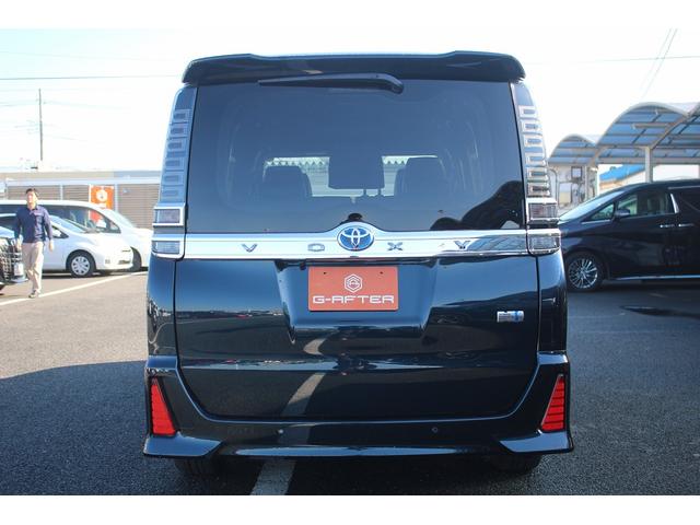 ヴォクシー ハイブリッドＺＳ　煌ＩＩＩ　後期型　禁煙車　純正８インチナビ　フルセグＴＶ　バックカメラ　両側電動スライドドア　ＬＥＤヘッドライト　ＥＴＣ２．０　シートヒーター　クリアランスソナー　純正１６インチアルミホイール　オートクルコン（13枚目）