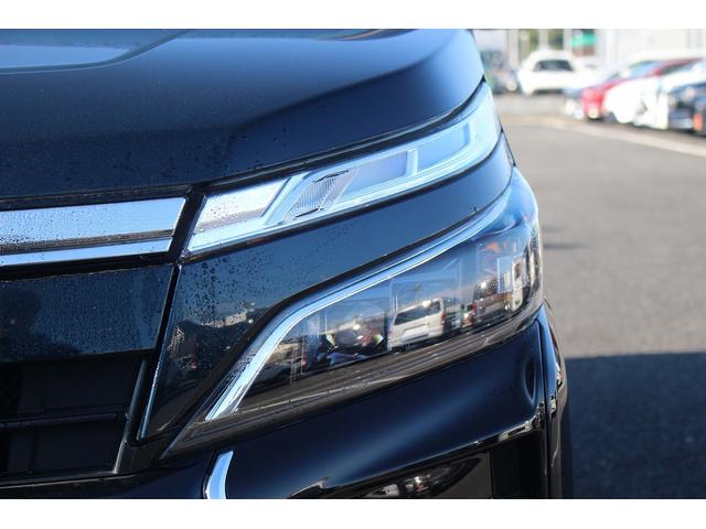ヴォクシー ハイブリッドＺＳ　煌ＩＩＩ　後期型　禁煙車　純正８インチナビ　フルセグＴＶ　バックカメラ　両側電動スライドドア　ＬＥＤヘッドライト　ＥＴＣ２．０　シートヒーター　クリアランスソナー　純正１６インチアルミホイール　オートクルコン（21枚目）