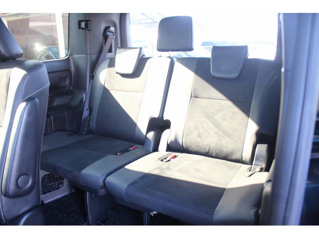 ヴォクシー ハイブリッドＺＳ　煌ＩＩＩ　後期型　禁煙車　純正８インチナビ　フルセグＴＶ　バックカメラ　両側電動スライドドア　ＬＥＤヘッドライト　ＥＴＣ２．０　シートヒーター　クリアランスソナー　純正１６インチアルミホイール　オートクルコン（40枚目）