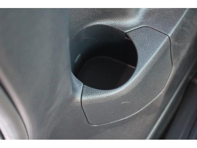 ヴォクシー ハイブリッドＺＳ　煌ＩＩＩ　後期型　禁煙車　純正８インチナビ　フルセグＴＶ　バックカメラ　両側電動スライドドア　ＬＥＤヘッドライト　ＥＴＣ２．０　シートヒーター　クリアランスソナー　純正１６インチアルミホイール　オートクルコン（62枚目）