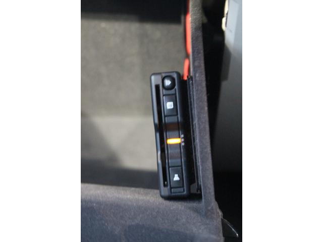 ＣＸ－８ ＸＤ　エクスクルーシブモード　禁煙車　純正１０．２５インチナビ　フルセグＴＶ　白革シート　ＡＬＰＩＮＥ後席モニター　全周囲カメラ　レーダークルーズコントロール　ＥＴＣ　シートヒーター　シートエアコン　ＬＥＤヘッドライト（6枚目）