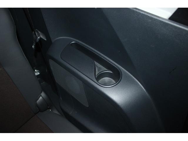 シエンタ Ｇ　クエロ　禁煙車　モデリスタエアロ　９インチナビ　フルセグＴＶ　全周囲カメラ　ＬＥＤヘッドライト　クリアランスソナー　ＥＴＣ　スマートキー　ウォークスルー　衝突被害軽減システム　両側電動スライドドア（71枚目）