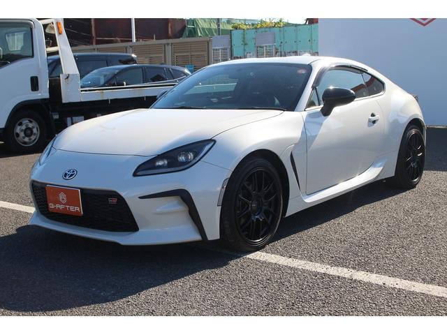 ＧＲ８６ ＳＺ　禁煙車　６ＭＴ　純正９インチナビ　フルセグＴＶ　バックカメラ　ＥＮＫＥＩ１８インチアルミホイール　ＬＥＤヘッドライト　ＥＴＣ　クルーズコントロール　Ｂｌｕｅｔｏｏｔｈ接続　スマートキー（9枚目）