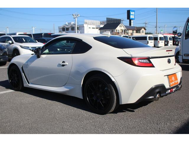 ＧＲ８６ ＳＺ　禁煙車　６ＭＴ　純正９インチナビ　フルセグＴＶ　バックカメラ　ＥＮＫＥＩ１８インチアルミホイール　ＬＥＤヘッドライト　ＥＴＣ　クルーズコントロール　Ｂｌｕｅｔｏｏｔｈ接続　スマートキー（11枚目）