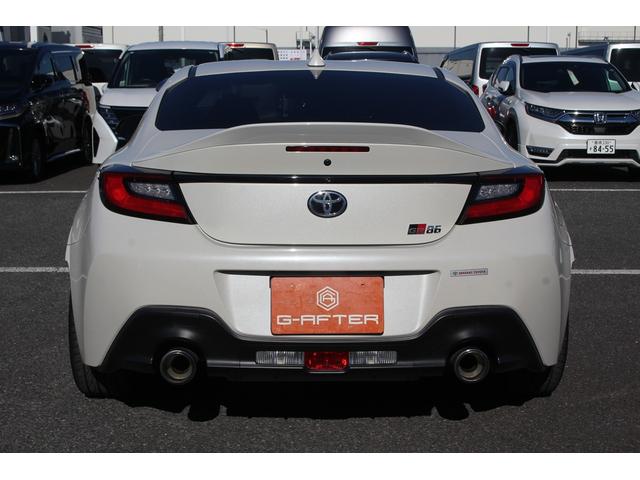 ＧＲ８６ ＳＺ　禁煙車　６ＭＴ　純正９インチナビ　フルセグＴＶ　バックカメラ　ＥＮＫＥＩ１８インチアルミホイール　ＬＥＤヘッドライト　ＥＴＣ　クルーズコントロール　Ｂｌｕｅｔｏｏｔｈ接続　スマートキー（12枚目）