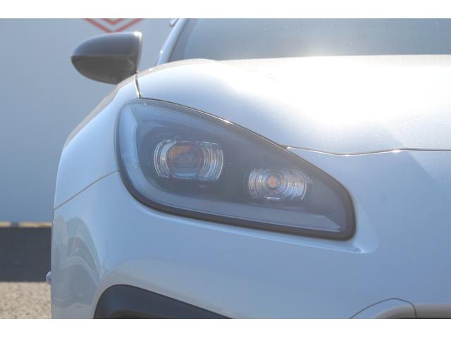 ＧＲ８６ ＳＺ　禁煙車　６ＭＴ　純正９インチナビ　フルセグＴＶ　バックカメラ　ＥＮＫＥＩ１８インチアルミホイール　ＬＥＤヘッドライト　ＥＴＣ　クルーズコントロール　Ｂｌｕｅｔｏｏｔｈ接続　スマートキー（22枚目）