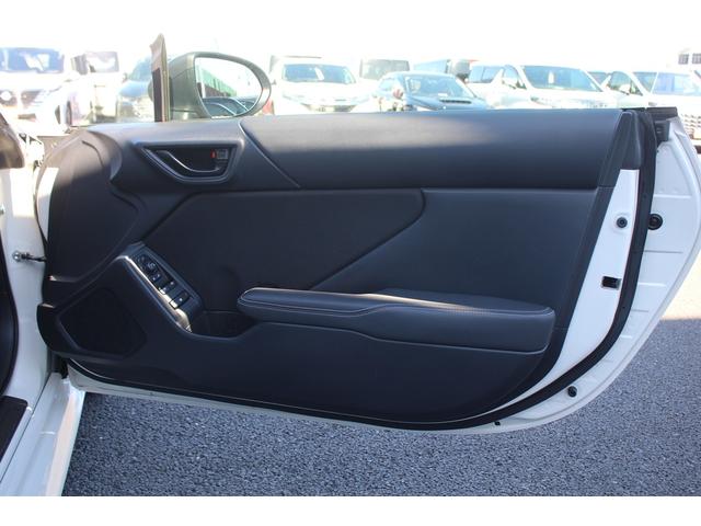 ＧＲ８６ ＳＺ　禁煙車　６ＭＴ　純正９インチナビ　フルセグＴＶ　バックカメラ　ＥＮＫＥＩ１８インチアルミホイール　ＬＥＤヘッドライト　ＥＴＣ　クルーズコントロール　Ｂｌｕｅｔｏｏｔｈ接続　スマートキー（34枚目）