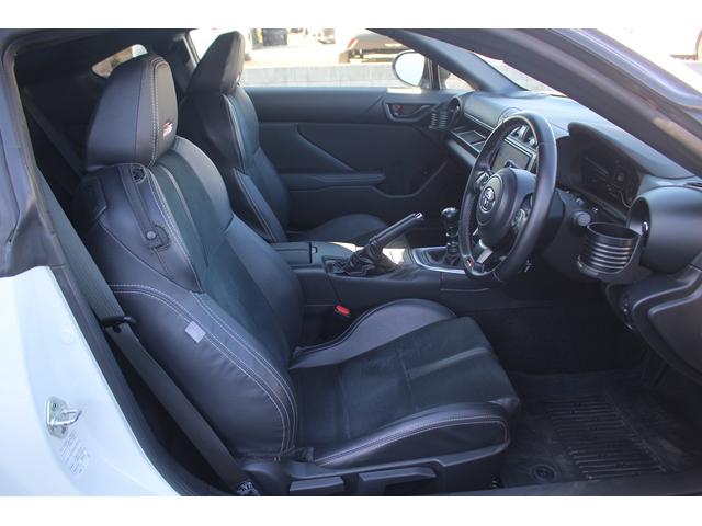 ＧＲ８６ ＳＺ　禁煙車　６ＭＴ　純正９インチナビ　フルセグＴＶ　バックカメラ　ＥＮＫＥＩ１８インチアルミホイール　ＬＥＤヘッドライト　ＥＴＣ　クルーズコントロール　Ｂｌｕｅｔｏｏｔｈ接続　スマートキー（36枚目）