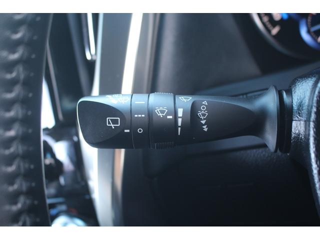 アルファードハイブリッド Ｓ　タイプゴールドＩＩ　後期型　禁煙車　純正９インチディスプレイオーディオ　フルセグＴＶ　電動リアゲート　バックカメラ　両側電動スライドドア　ＥＴＣ２．０　．０　レーダークルーズコントロール　純正１７インチアルミホイール（56枚目）