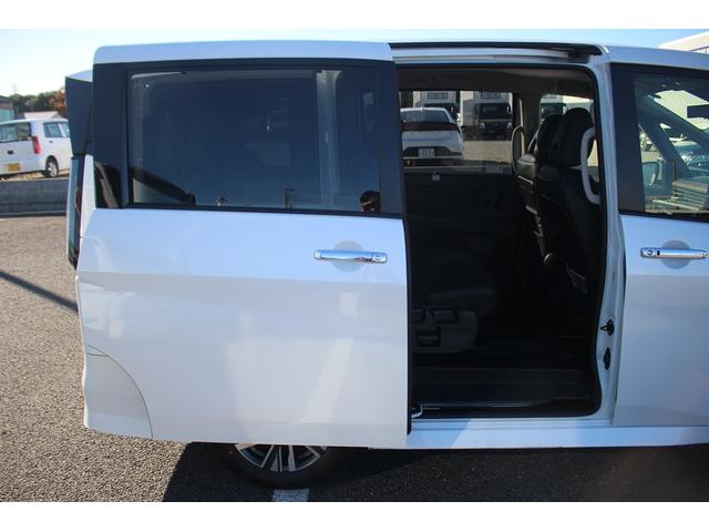 セレナ ハイウェイスターＶ　後期型　禁煙車　純正１２．３インチナビ　フルセグＴＶ　全周囲カメラ　シートヒーター　両側電動スライドドア　ＥＴＣ２．０　クリアランスソナー　オートクルーズコントロール　ブラインドスポットモニター（40枚目）