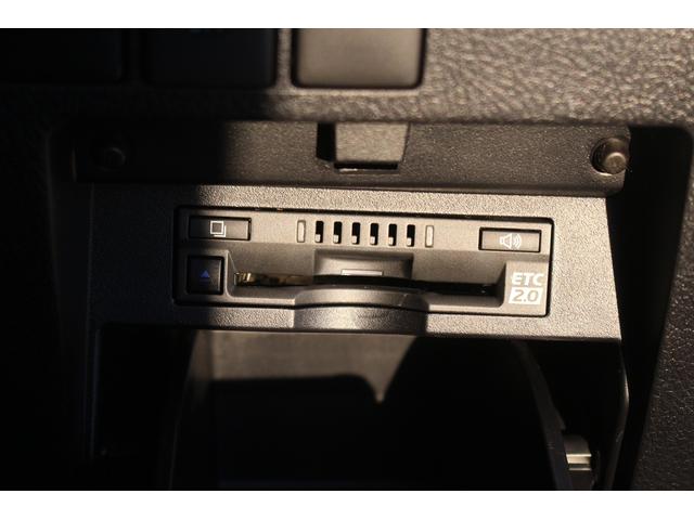 アルファードハイブリッド Ｓ　タイプゴールドＩＩ　後期型　禁煙車　後席モニター　純正１０．５インチナビ　ＪＢＬサウンドシステム　三眼ＬＥＤヘッドライト　全周囲カメラ　ＥＴＣ２．０　両側電動スライドドア　レーダークルーズコントロール（7枚目）