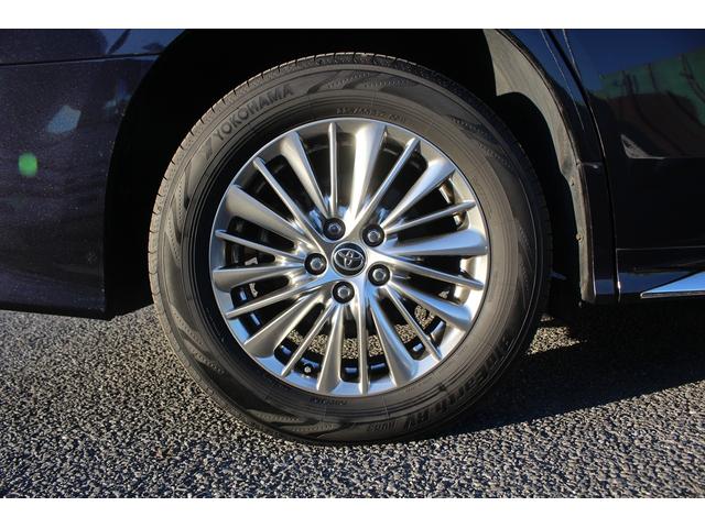 アルファードハイブリッド Ｓ　タイプゴールドＩＩ　後期型　禁煙車　後席モニター　純正１０．５インチナビ　ＪＢＬサウンドシステム　三眼ＬＥＤヘッドライト　全周囲カメラ　ＥＴＣ２．０　両側電動スライドドア　レーダークルーズコントロール（16枚目）