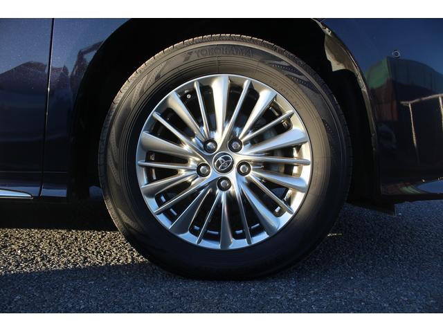 アルファードハイブリッド Ｓ　タイプゴールドＩＩ　後期型　禁煙車　後席モニター　純正１０．５インチナビ　ＪＢＬサウンドシステム　三眼ＬＥＤヘッドライト　全周囲カメラ　ＥＴＣ２．０　両側電動スライドドア　レーダークルーズコントロール（17枚目）