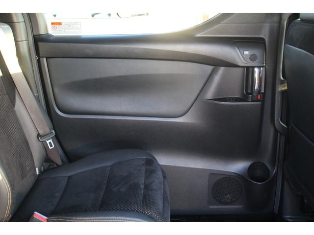 アルファードハイブリッド Ｓ　タイプゴールドＩＩ　後期型　禁煙車　後席モニター　純正１０．５インチナビ　ＪＢＬサウンドシステム　三眼ＬＥＤヘッドライト　全周囲カメラ　ＥＴＣ２．０　両側電動スライドドア　レーダークルーズコントロール（34枚目）