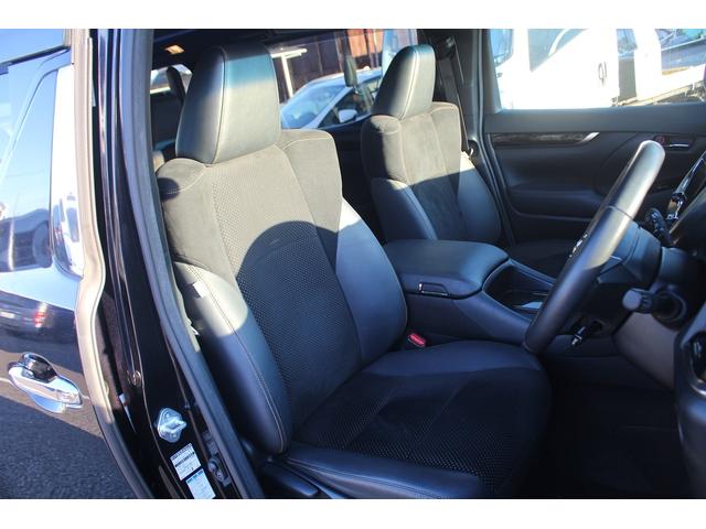 アルファードハイブリッド Ｓ　タイプゴールドＩＩ　後期型　禁煙車　後席モニター　純正１０．５インチナビ　ＪＢＬサウンドシステム　三眼ＬＥＤヘッドライト　全周囲カメラ　ＥＴＣ２．０　両側電動スライドドア　レーダークルーズコントロール（40枚目）