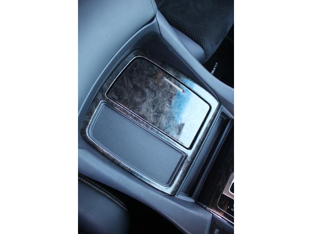 アルファードハイブリッド Ｓ　タイプゴールドＩＩ　後期型　禁煙車　後席モニター　純正１０．５インチナビ　ＪＢＬサウンドシステム　三眼ＬＥＤヘッドライト　全周囲カメラ　ＥＴＣ２．０　両側電動スライドドア　レーダークルーズコントロール（65枚目）