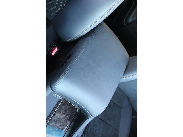 アルファードハイブリッド Ｓ　タイプゴールドＩＩ　後期型　禁煙車　後席モニター　純正１０．５インチナビ　ＪＢＬサウンドシステム　三眼ＬＥＤヘッドライト　全周囲カメラ　ＥＴＣ２．０　両側電動スライドドア　レーダークルーズコントロール（66枚目）