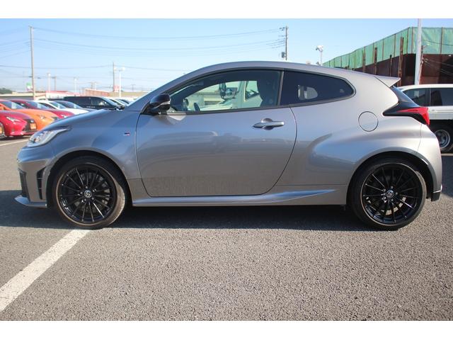 GRヤリス RZ 後期型 禁煙車 R7登録 6速インテリジェントマニュアル 純正8インチディスプレイオーディオ 寒冷地仕様 アダプティブクルーズコントロール LEDヘッドライト バックカメラ ブラインドスポットモニター(11枚目)