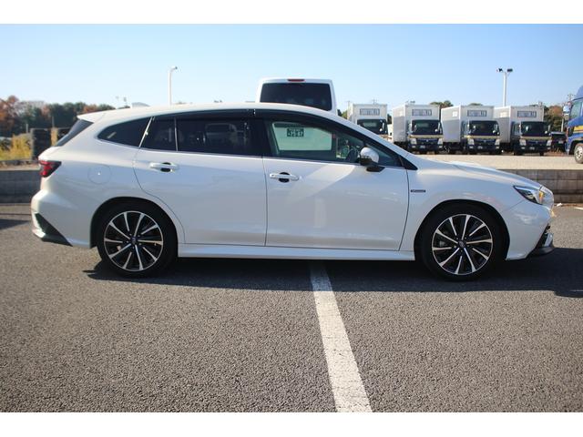 レヴォーグ STIスポーツ EX 禁煙車 11.6インチセンターインフォメーションディスプレイ フルセグTV バックカメラ 4WD アイサイト 電動リアゲート ETC シートヒーター 純正18インチアルミホイール 黒赤革シート(16枚目)