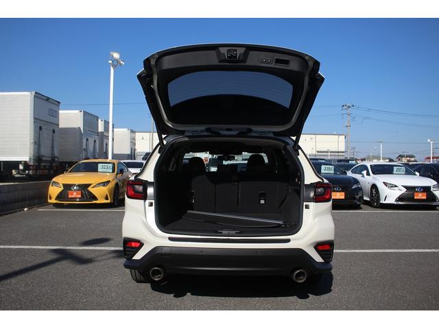 レヴォーグ STIスポーツ EX 禁煙車 11.6インチセンターインフォメーションディスプレイ フルセグTV バックカメラ 4WD アイサイト 電動リアゲート ETC シートヒーター 純正18インチアルミホイール 黒赤革シート(75枚目)