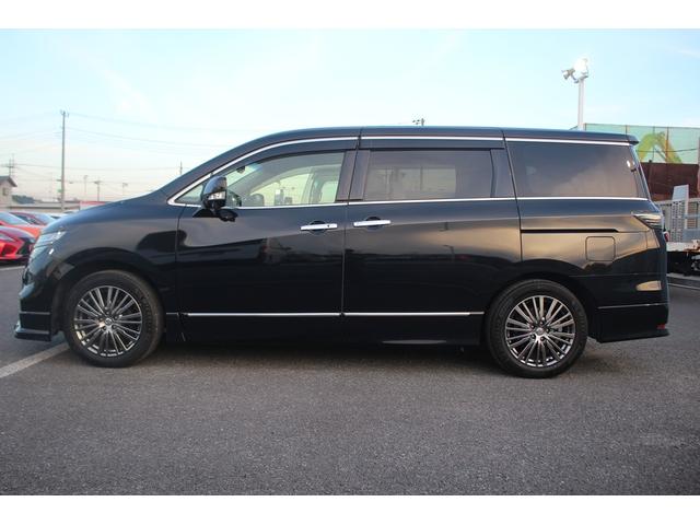 エルグランド ２５０ハイウェイスターＳ　アーバンクロム　後期型　純正１０インチナビ　フリップダウンモニター　アダプティブクルーズコントール　衝突軽減ブレーキ　ＥＴＣ２．０　両側電動スライドドア　シートヒーター　純正１８インチアルミホイール（12枚目）