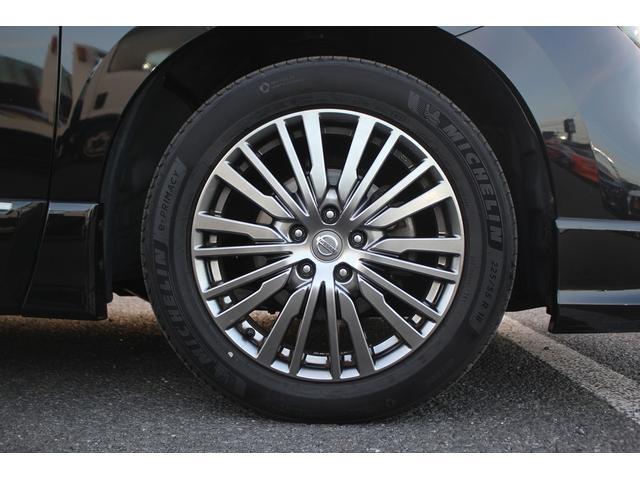 エルグランド ２５０ハイウェイスターＳ　アーバンクロム　後期型　純正１０インチナビ　フリップダウンモニター　アダプティブクルーズコントール　衝突軽減ブレーキ　ＥＴＣ２．０　両側電動スライドドア　シートヒーター　純正１８インチアルミホイール（17枚目）