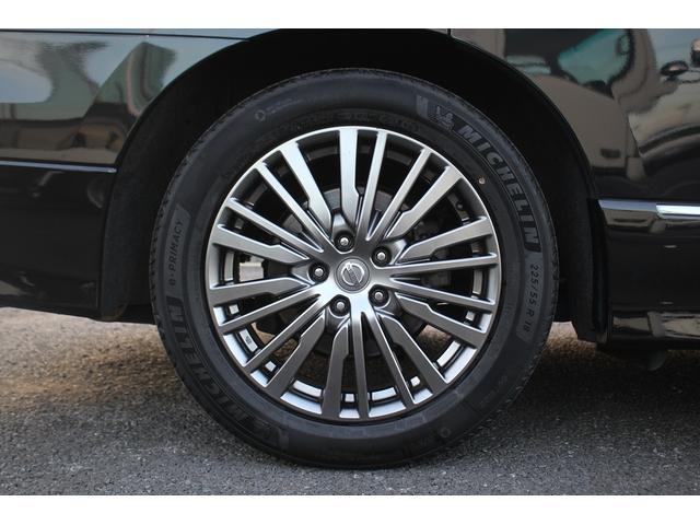 エルグランド ２５０ハイウェイスターＳ　アーバンクロム　後期型　純正１０インチナビ　フリップダウンモニター　アダプティブクルーズコントール　衝突軽減ブレーキ　ＥＴＣ２．０　両側電動スライドドア　シートヒーター　純正１８インチアルミホイール（20枚目）