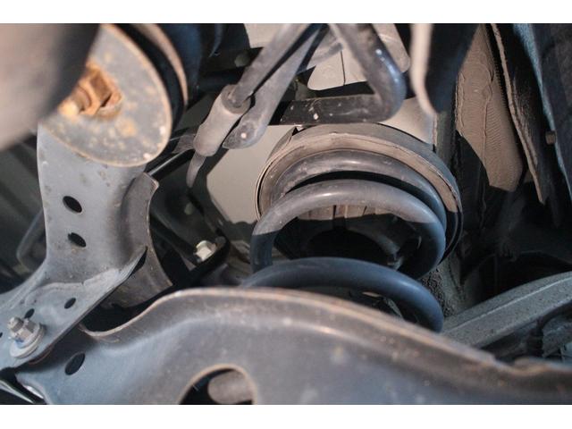 エルグランド ２５０ハイウェイスターＳ　アーバンクロム　後期型　純正１０インチナビ　フリップダウンモニター　アダプティブクルーズコントール　衝突軽減ブレーキ　ＥＴＣ２．０　両側電動スライドドア　シートヒーター　純正１８インチアルミホイール（34枚目）