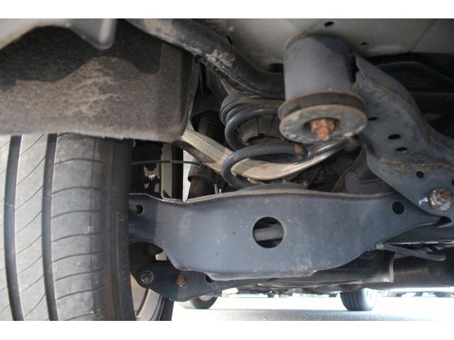 エルグランド ２５０ハイウェイスターＳ　アーバンクロム　後期型　純正１０インチナビ　フリップダウンモニター　アダプティブクルーズコントール　衝突軽減ブレーキ　ＥＴＣ２．０　両側電動スライドドア　シートヒーター　純正１８インチアルミホイール（36枚目）