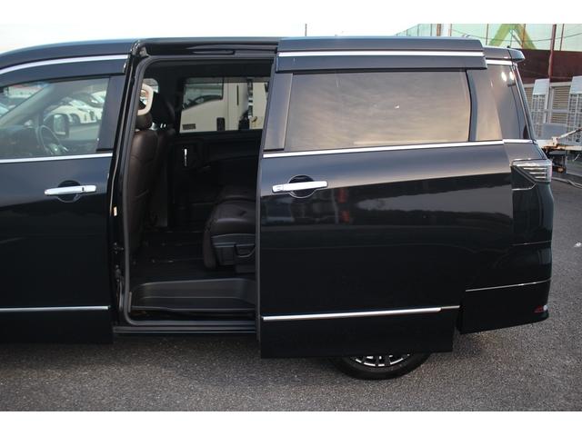 エルグランド ２５０ハイウェイスターＳ　アーバンクロム　後期型　純正１０インチナビ　フリップダウンモニター　アダプティブクルーズコントール　衝突軽減ブレーキ　ＥＴＣ２．０　両側電動スライドドア　シートヒーター　純正１８インチアルミホイール（42枚目）