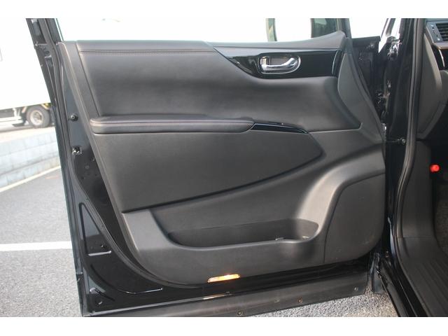 エルグランド ２５０ハイウェイスターＳ　アーバンクロム　後期型　純正１０インチナビ　フリップダウンモニター　アダプティブクルーズコントール　衝突軽減ブレーキ　ＥＴＣ２．０　両側電動スライドドア　シートヒーター　純正１８インチアルミホイール（43枚目）