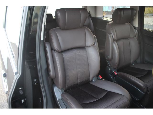 エルグランド ２５０ハイウェイスターＳ　アーバンクロム　後期型　純正１０インチナビ　フリップダウンモニター　アダプティブクルーズコントール　衝突軽減ブレーキ　ＥＴＣ２．０　両側電動スライドドア　シートヒーター　純正１８インチアルミホイール（46枚目）